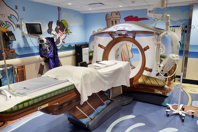 Barátságos kórházi környezet - CT szkenner gyerekeknek