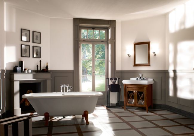 Classical bathroom with fireplace