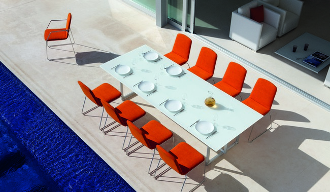 Modern étkező és teraszbútor narancssárga és piros