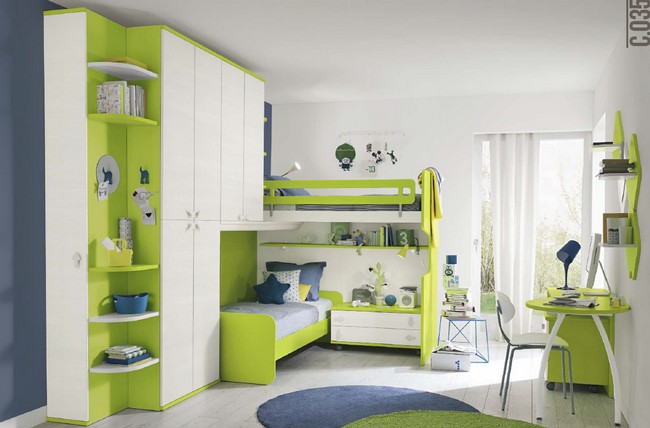 Zöld, világoszöld gyerekszobai olasz bútor kombináció