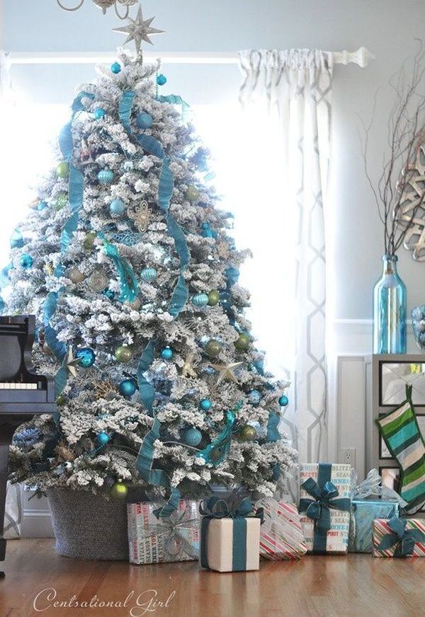 Ezüst kék és fehér karácsonyfa díszítési tippek