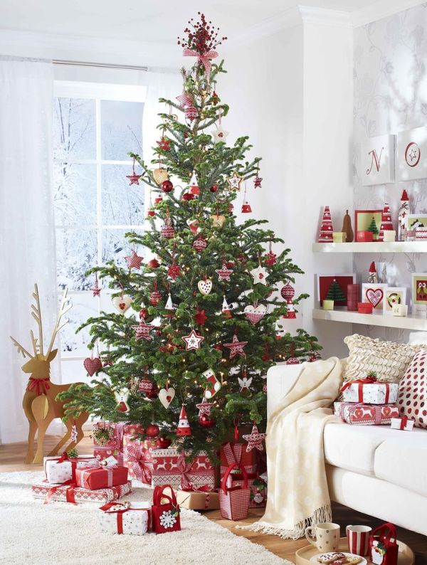Klasszikus vidéki stílusú karácsonyfa