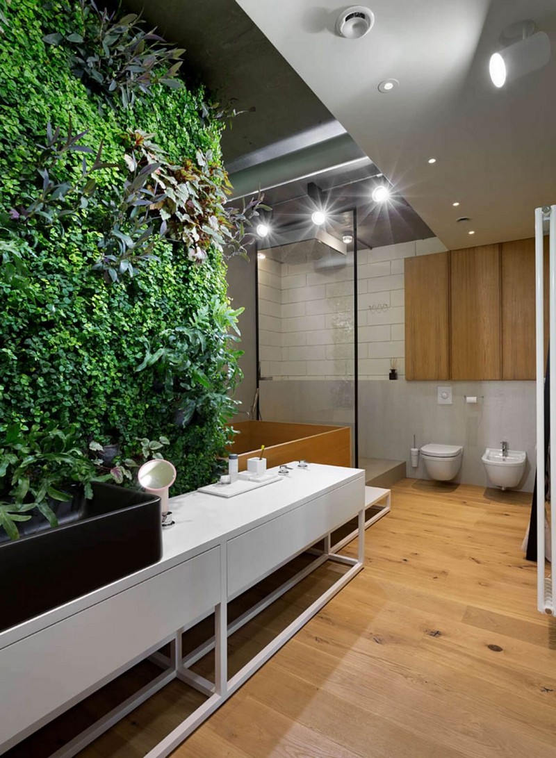 Minimál fürdőszoba élő növényekkel