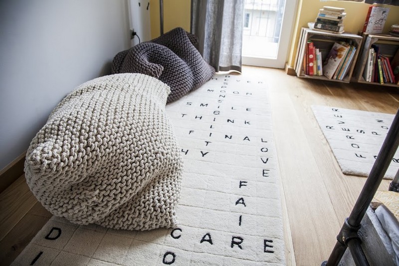 Scrabble mintás szőnyeg a gyerekszobában