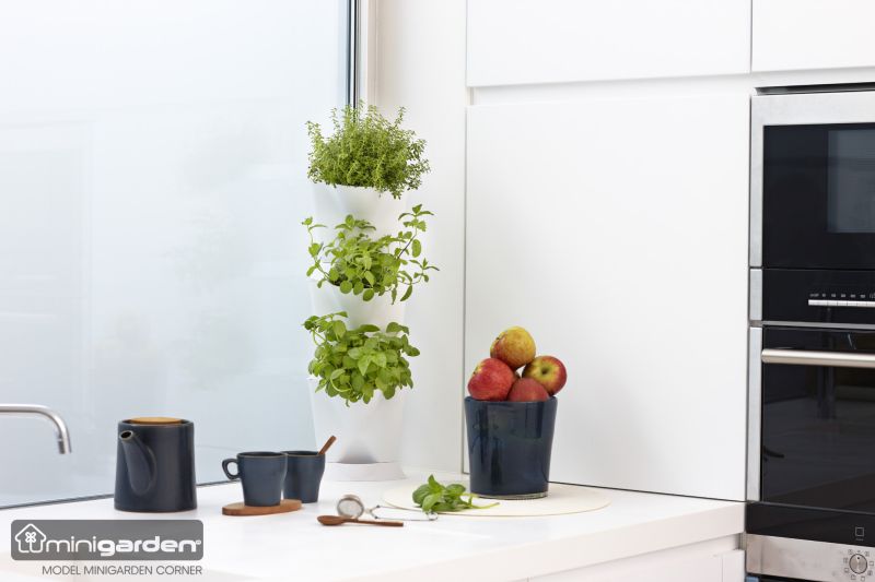 Minigarden Corner sarokba helyezhető növénytartó emeletes