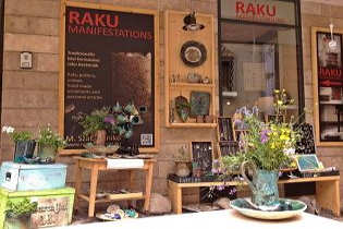 Raku kerámia - az esetlegesség virtuozitása