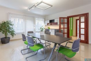 Családi házba tervezett irodát a Castdesign