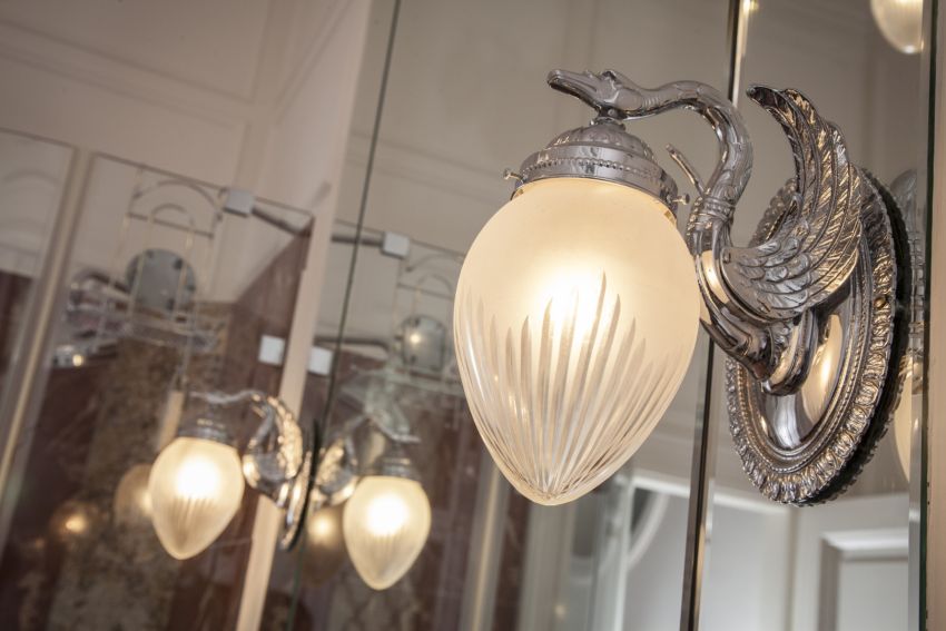 Új gyártású barokk lámpa ezüst