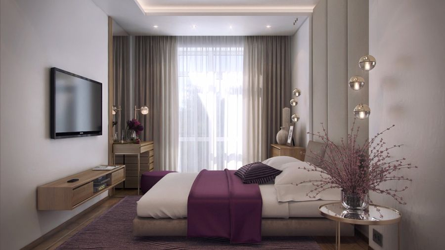 Natúr és homokszínű hálószoba lila ágytakaró