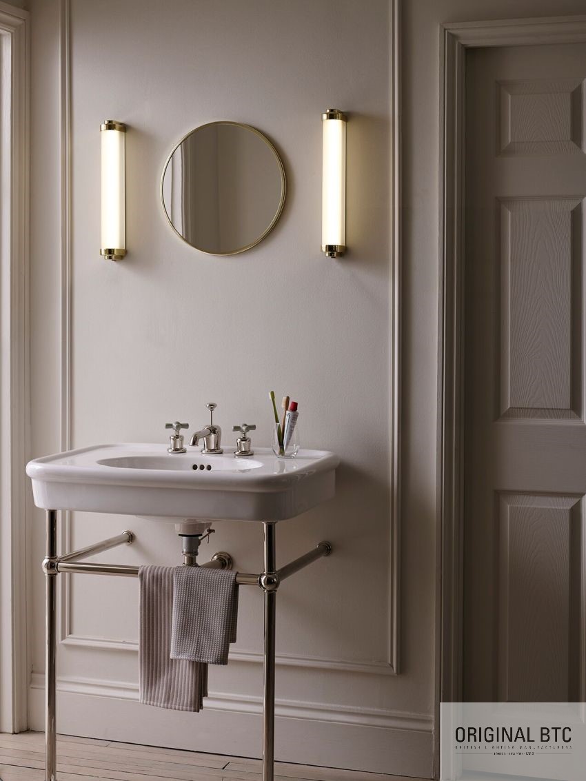 Igényes angol fürdőszobai lámpa