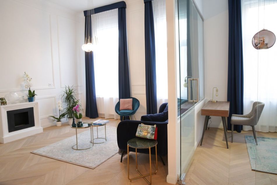 Franciás sikkel fűszerezett modern 87 m2 es belvárosi lakás