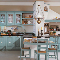 Klasszikus konyhabútor és étkező kék színben