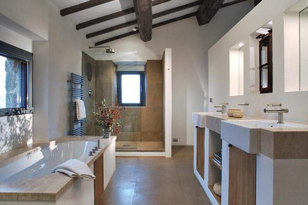 mediterran stílusú fürdőszoba
