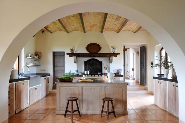 Olasz mediterrán villa konyhája
