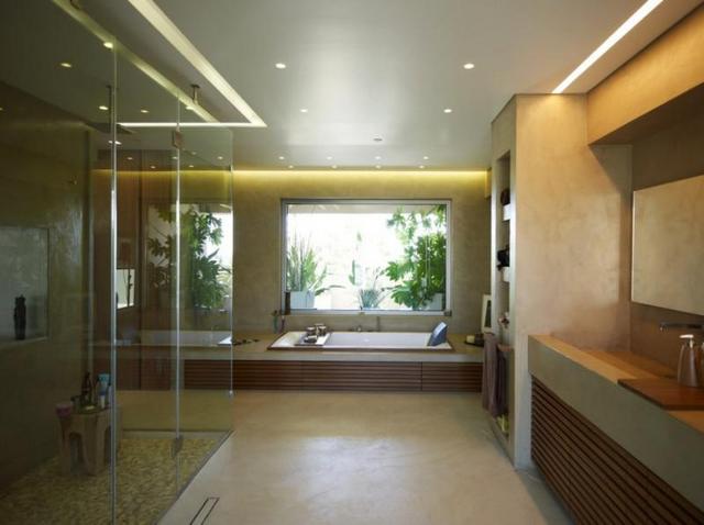 Fürdőszoba modern betonburkolattal 