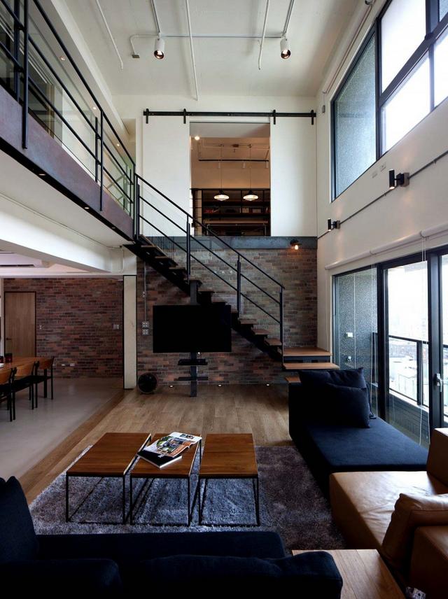 Egyedi lépcső loft lakásba
