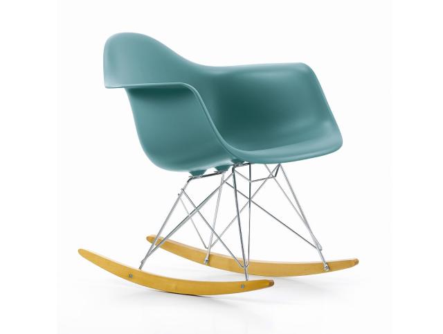 Charles and Ray Eames Plastic chair hintaszék