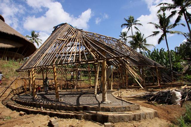 Bambusz iskola építése vázszerkezet