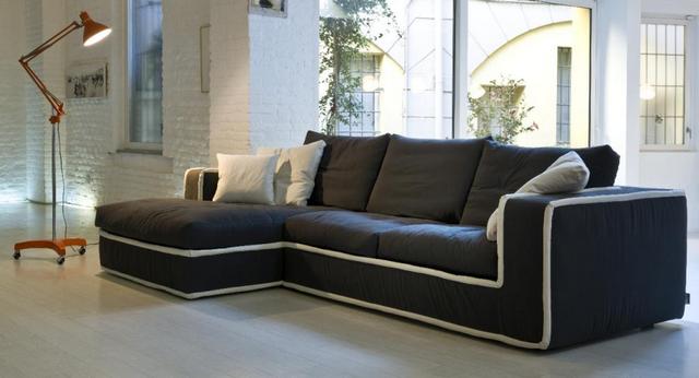 Alberta Salotti modern kanapé eltérő színű kéderrel