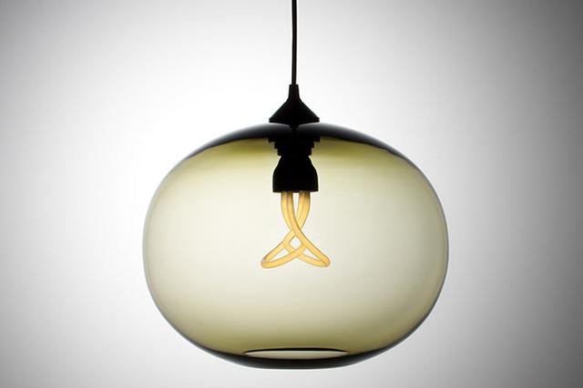 Plumen design izzó lámpabúrában