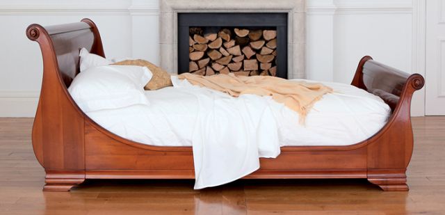 Hajlított fa ágy
