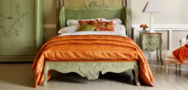 Romantikus stílusú ágy