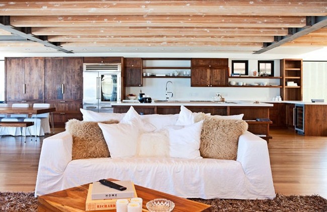 Matthew Perry Malibui ház kanapé