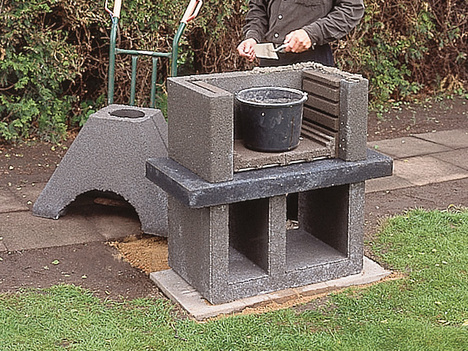 Habarcs kötés kerti grillező építésekor
