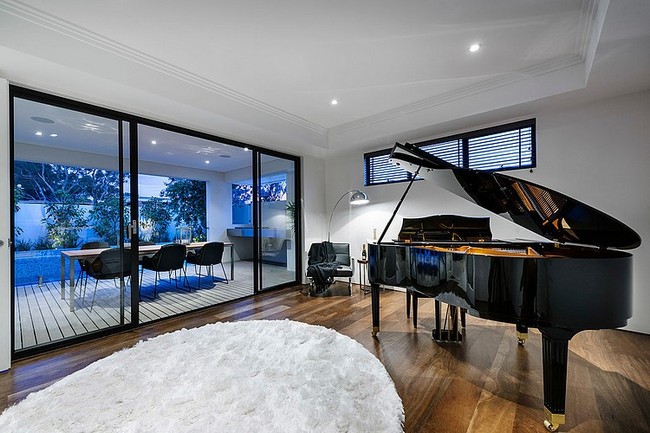 Modern zongoraszoba lakberendezés Ausztrália