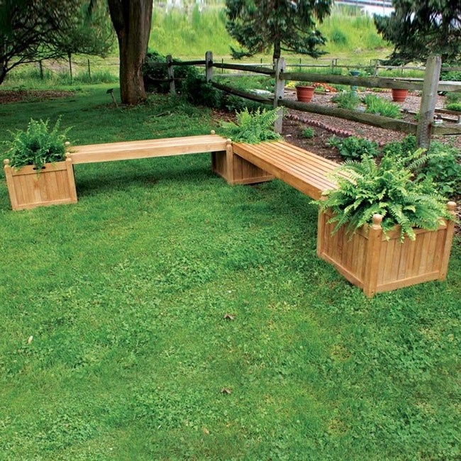 Növénytartókkal kombinált kerti pad és pihenő
