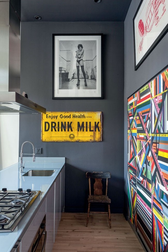 Drink Milk reklámtábla loft konyhában