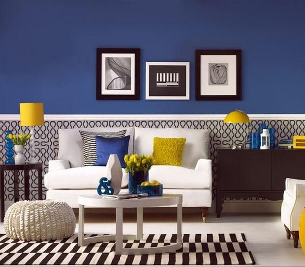 Modern otthon kék fallal nappali