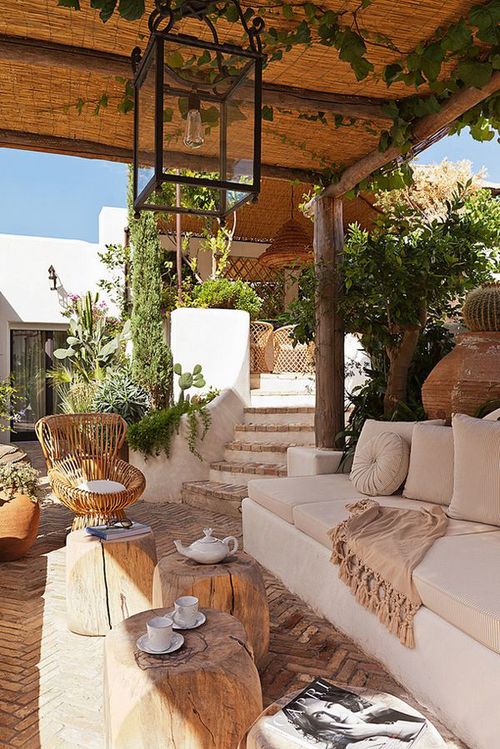 Mediterrán terasz natúr kerti párnákkal