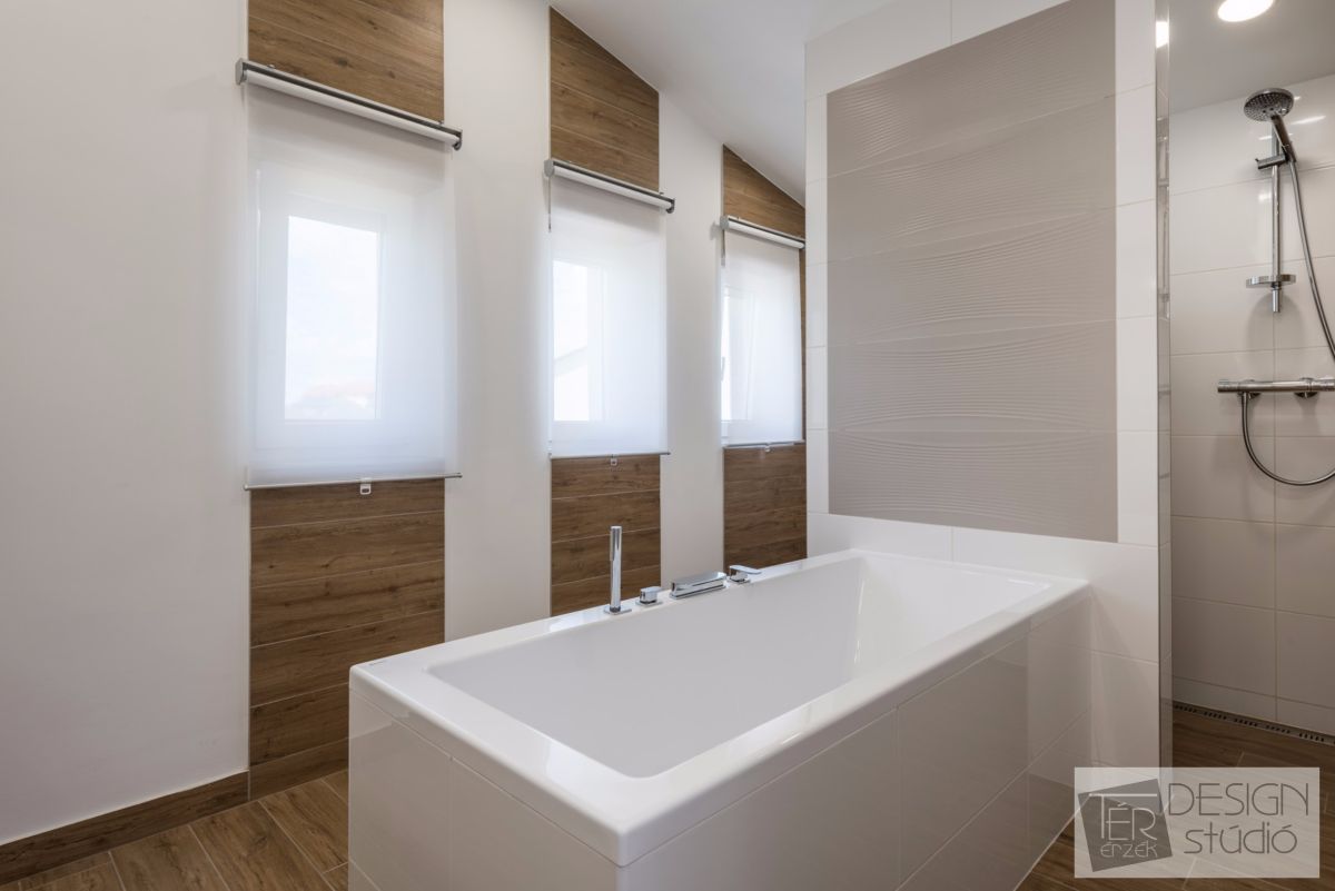 Térben álló hagyományos fürdőkád Térérzék Design Stúdió Sverha Nikolett lakberendező