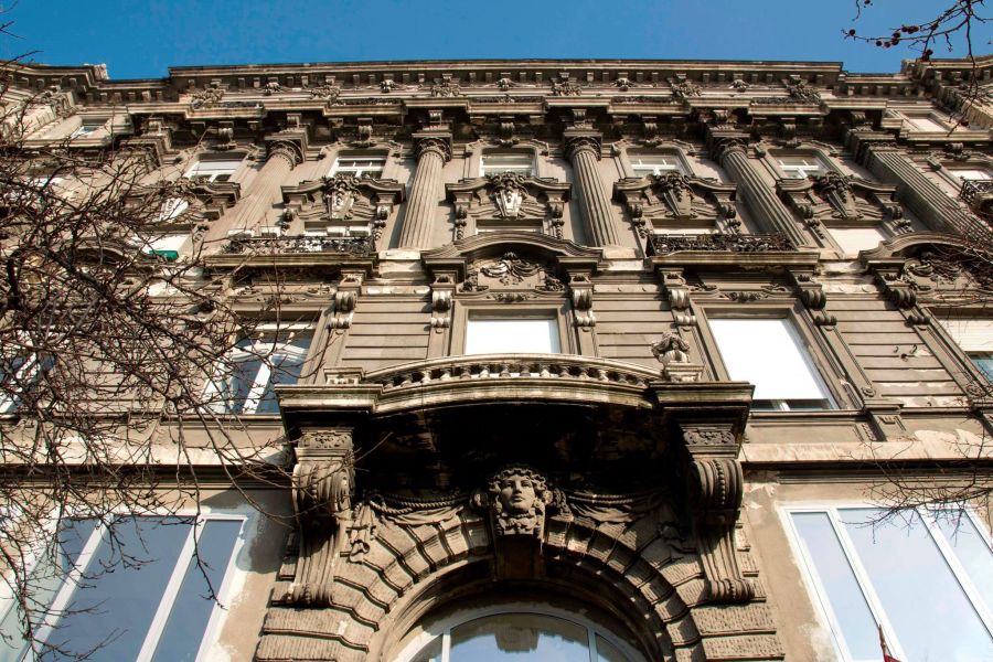 Belgrád rakparti ház homlokzata