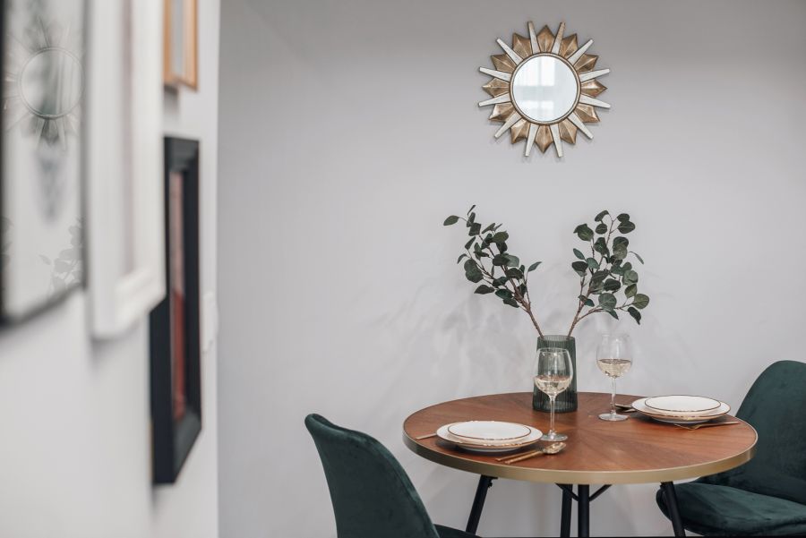 Antal Réka lakberendező - Airbnb lakás étkező