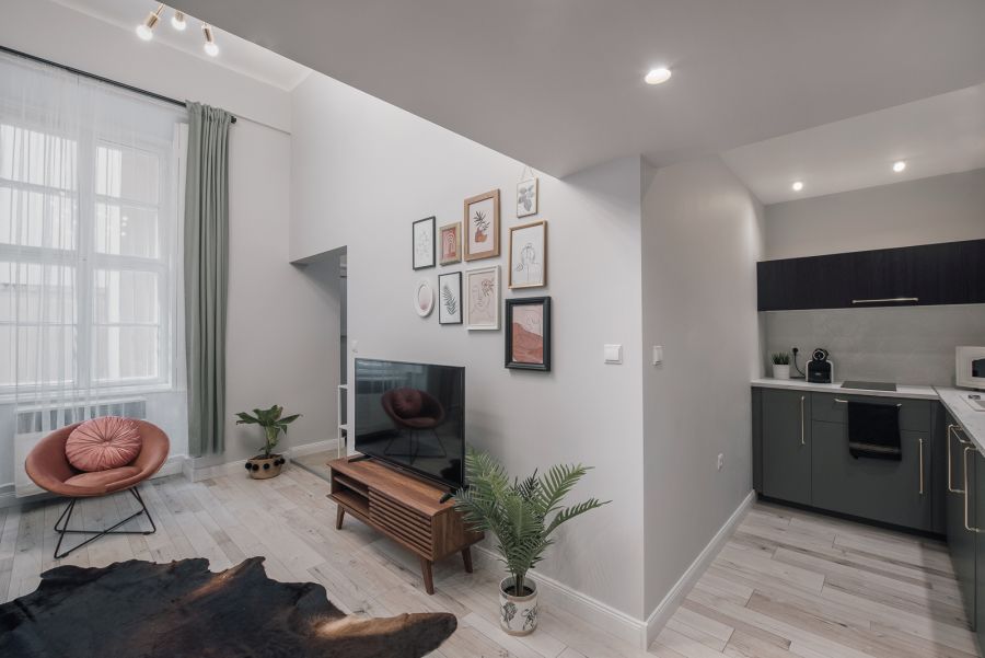 Antal Réka lakberendező - Airbnb lakás kis lakás nappalija