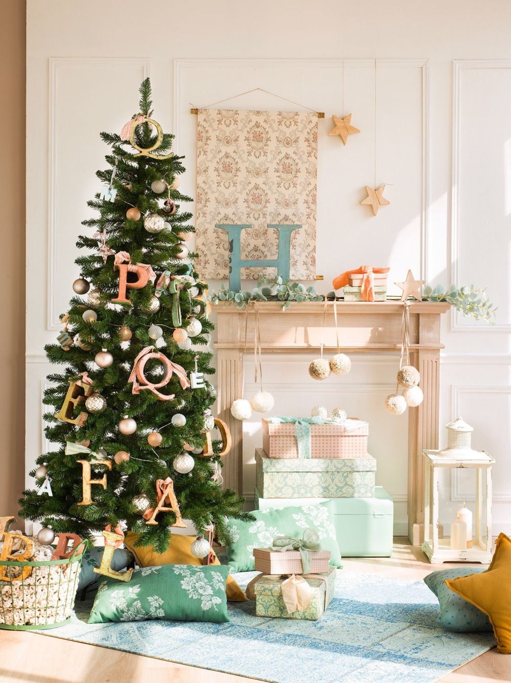 Karácsonyfa betű dekorációval