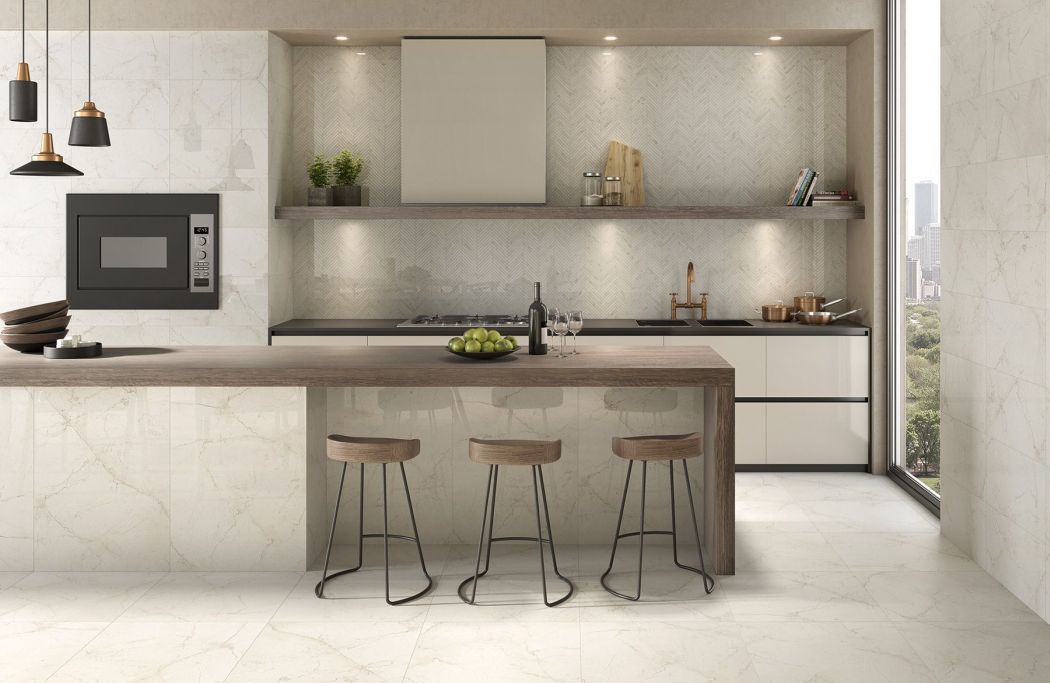 Fényes felületű márvány mintás konyhai padlólap