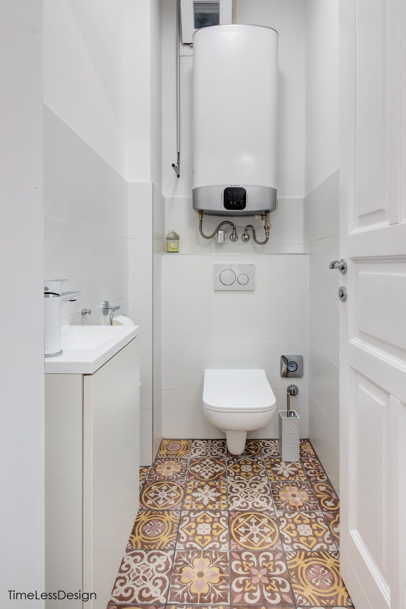 Különálló wc és a bojler egy helyen