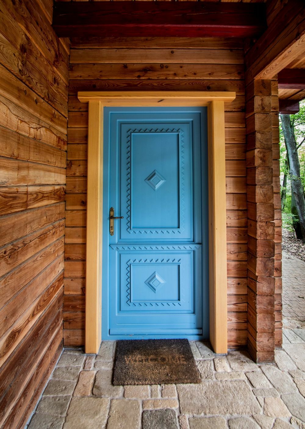 Kék fa bejárati ajtó