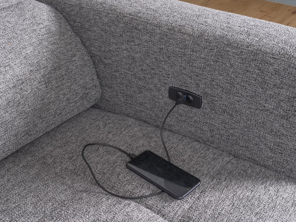 USB töltő beépítve kanapéba