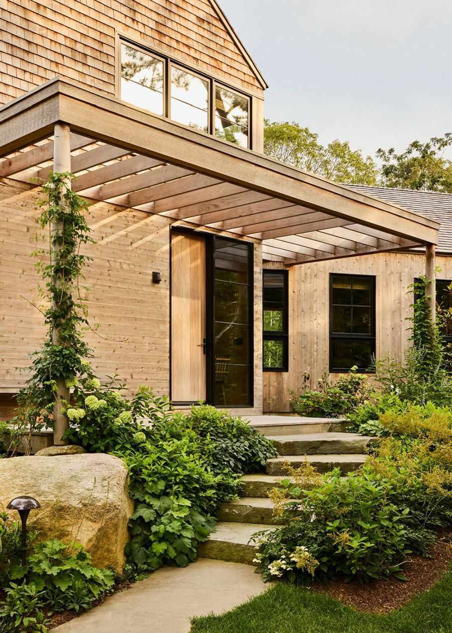 Pergola a ház stílusában egyedi méretben