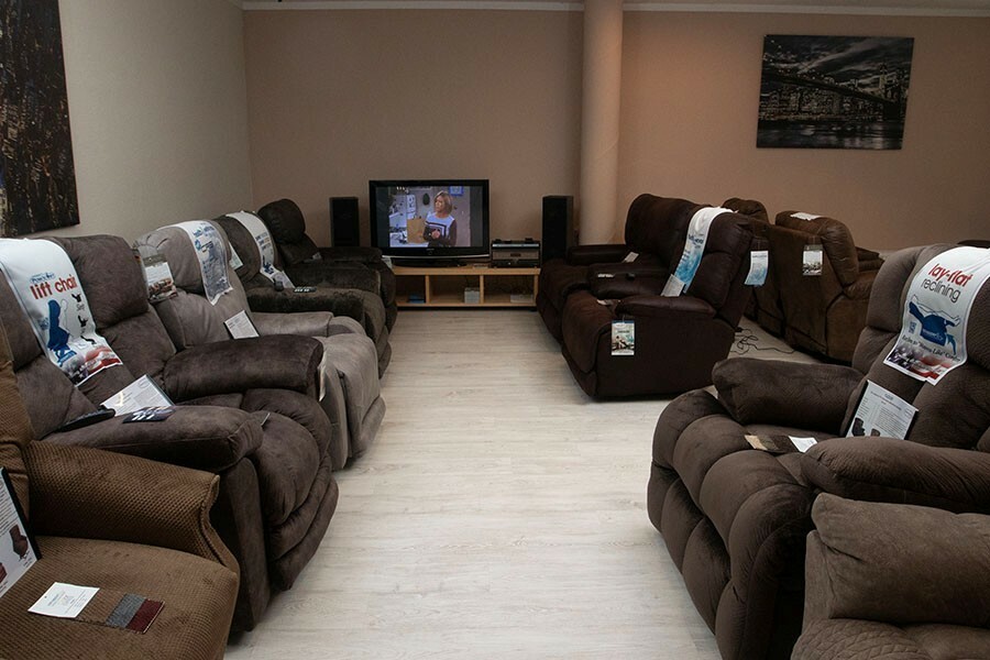 Jóbarátok Fotel bemutatóterem