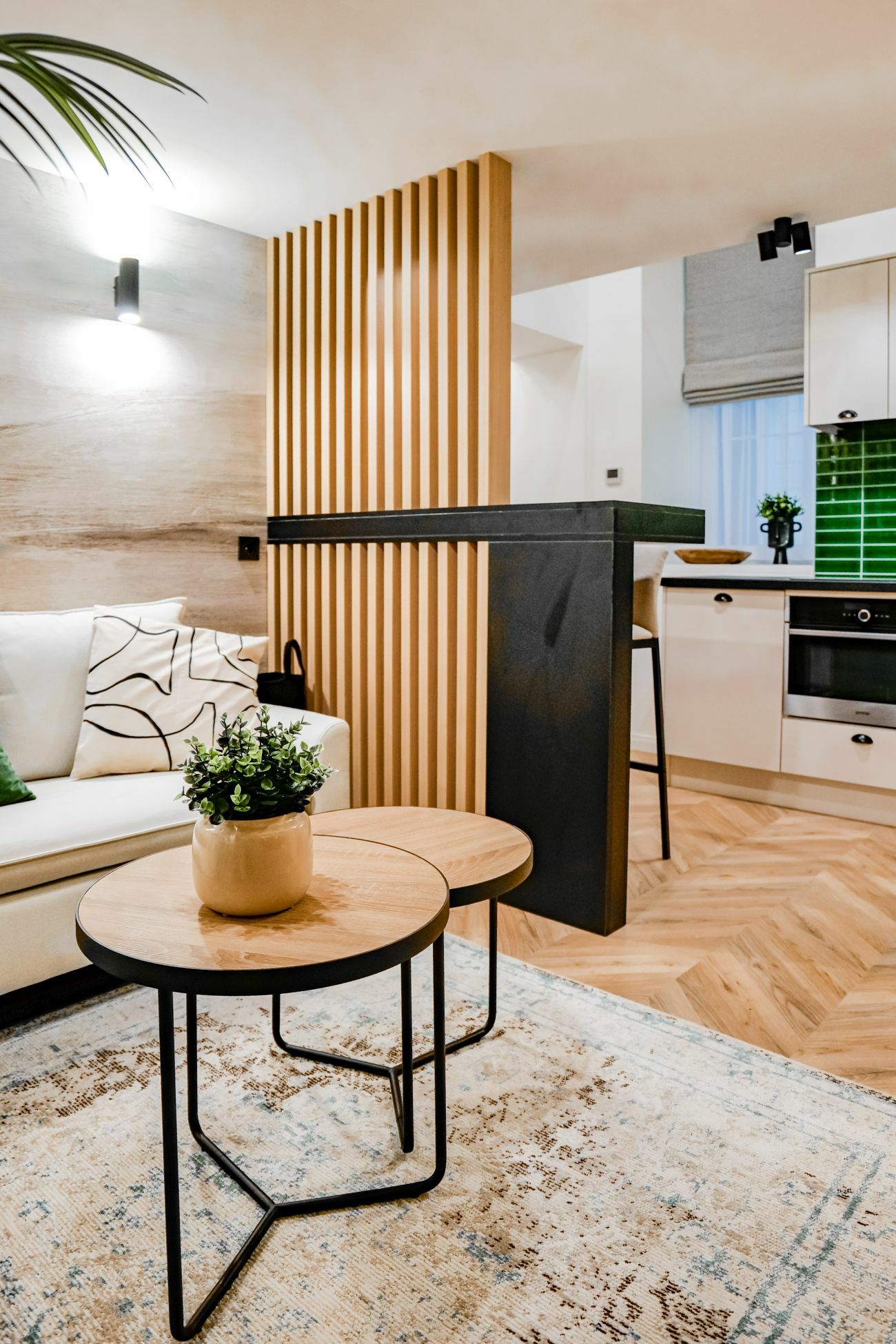 Esztétikus és ötletes megoldás a részleges térelválasztásra