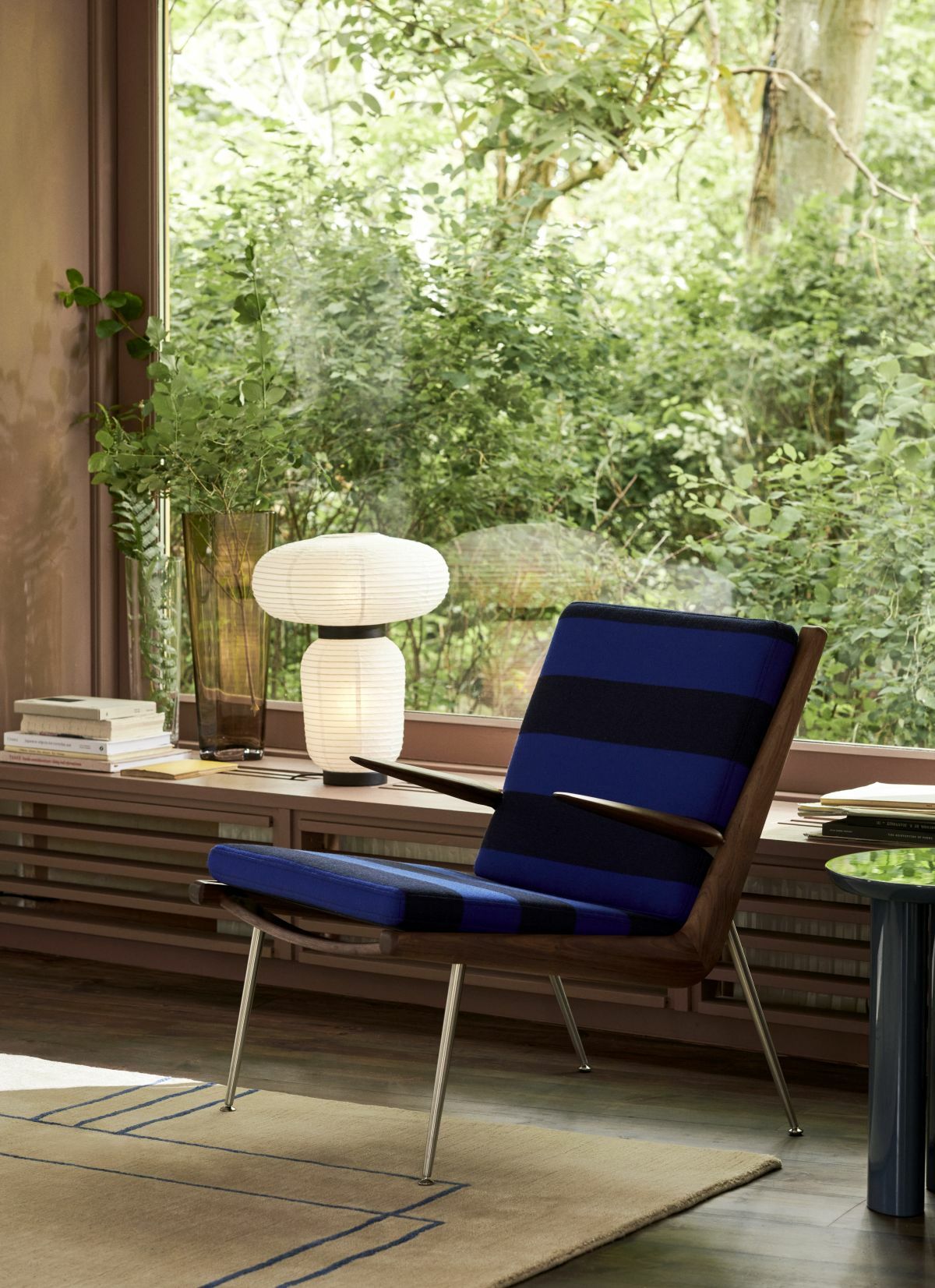 Formakami asztali lámpa