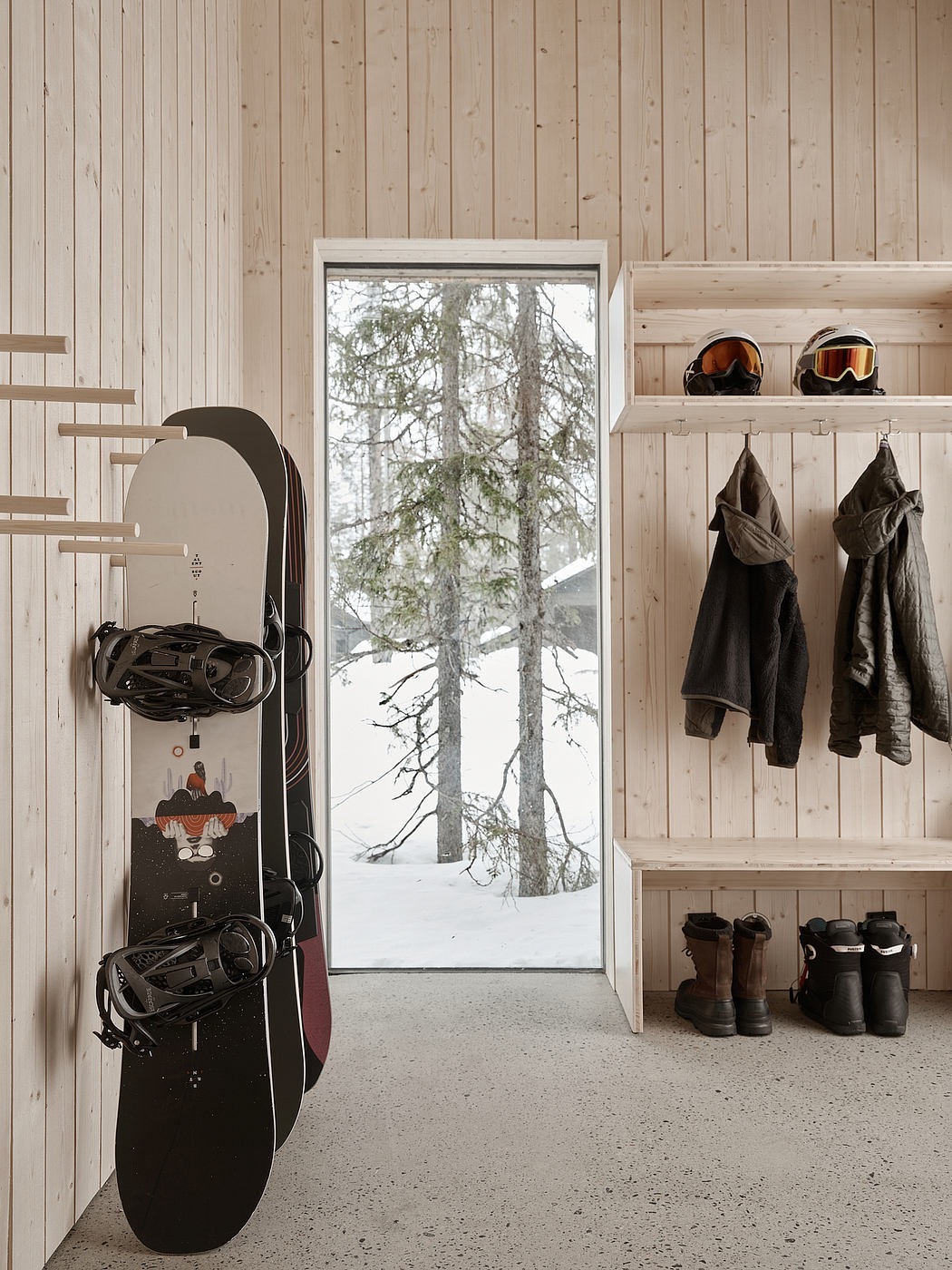 Könnyen tisztítható előtér snowboard tárolóval