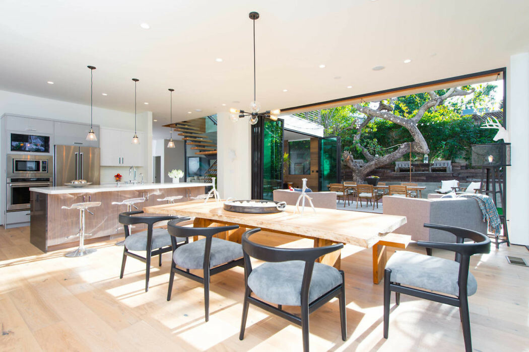 A konyha és a belső étkező