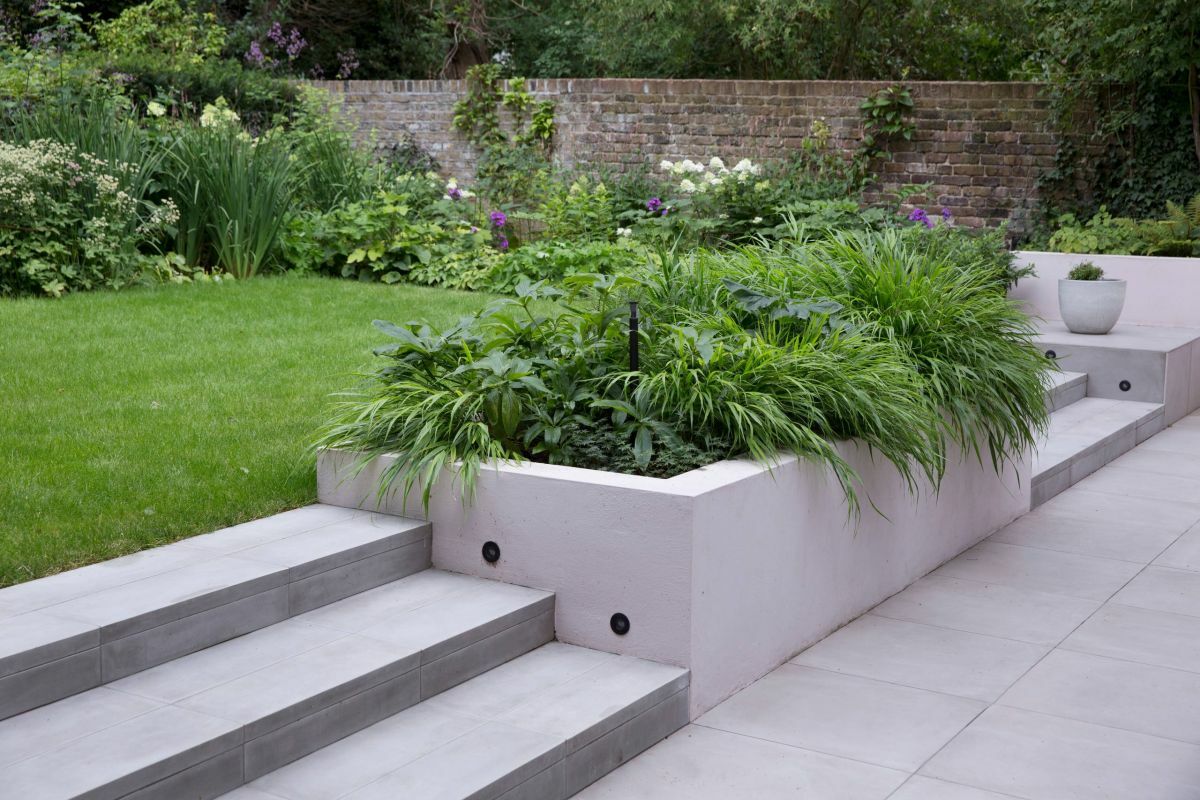 Betonágyásban kert