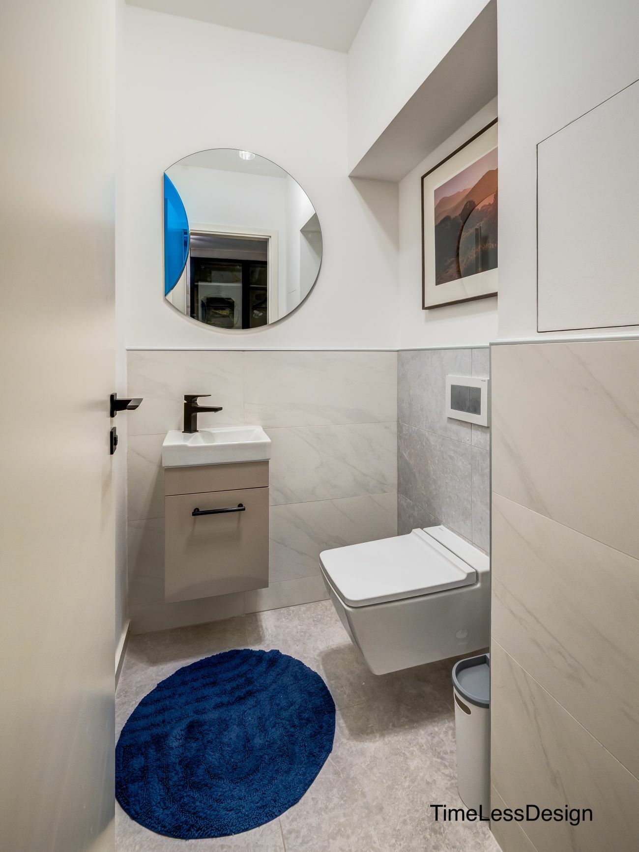 Mosdó szintén külön